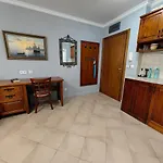 Cozy In Santa Marina 公寓 索佐波尔