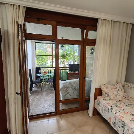 Apartment Cozy In Santa Marina Sozopol
