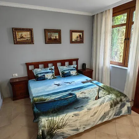 Cozy In Santa Marina Apartment